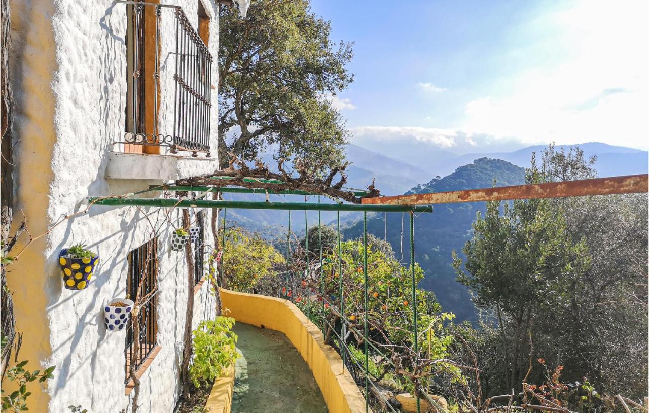 Amazing Cottage In Algatocin With Kitchen Ngoại thất bức ảnh