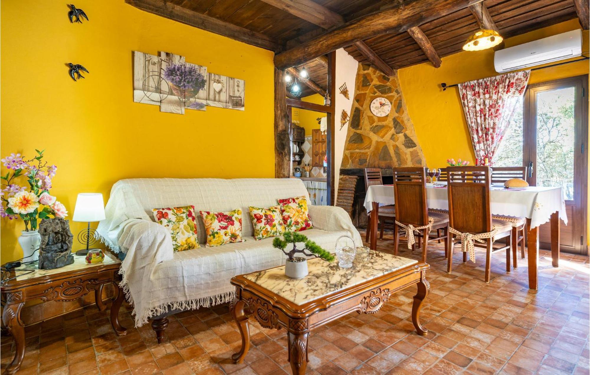 Amazing Cottage In Algatocin With Kitchen Ngoại thất bức ảnh